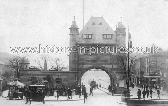 Entrance to Blackwel Tunnel, Poplar, London. c.1906